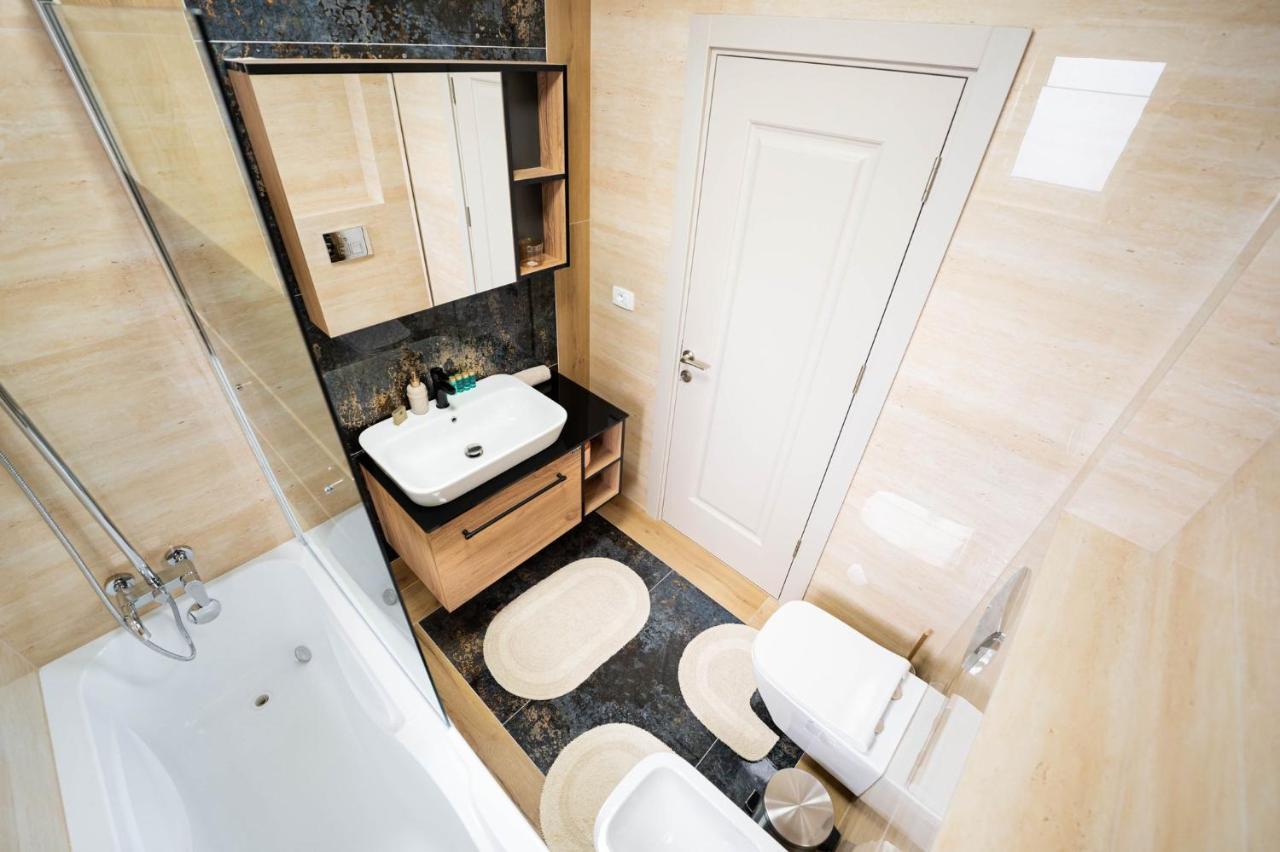 Filadelfia Apartment Suceava Exteriör bild